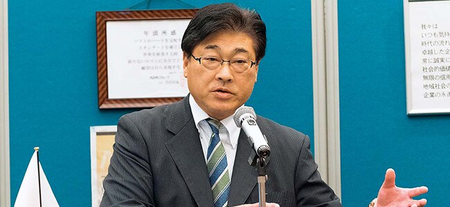 衆議院議員の菅家一郎様