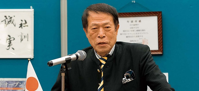 塾長・最高顧問　元谷 外志雄
