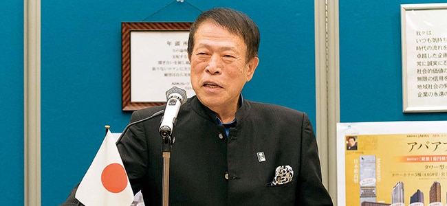 塾長・最高顧問　元谷 外志雄