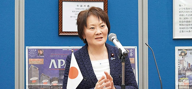 衆議院議員の山田美樹様