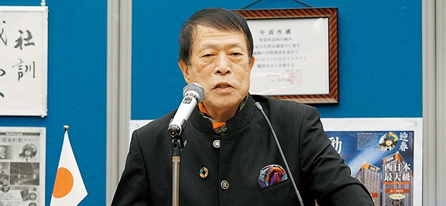 塾長・最高顧問　元谷 外志雄